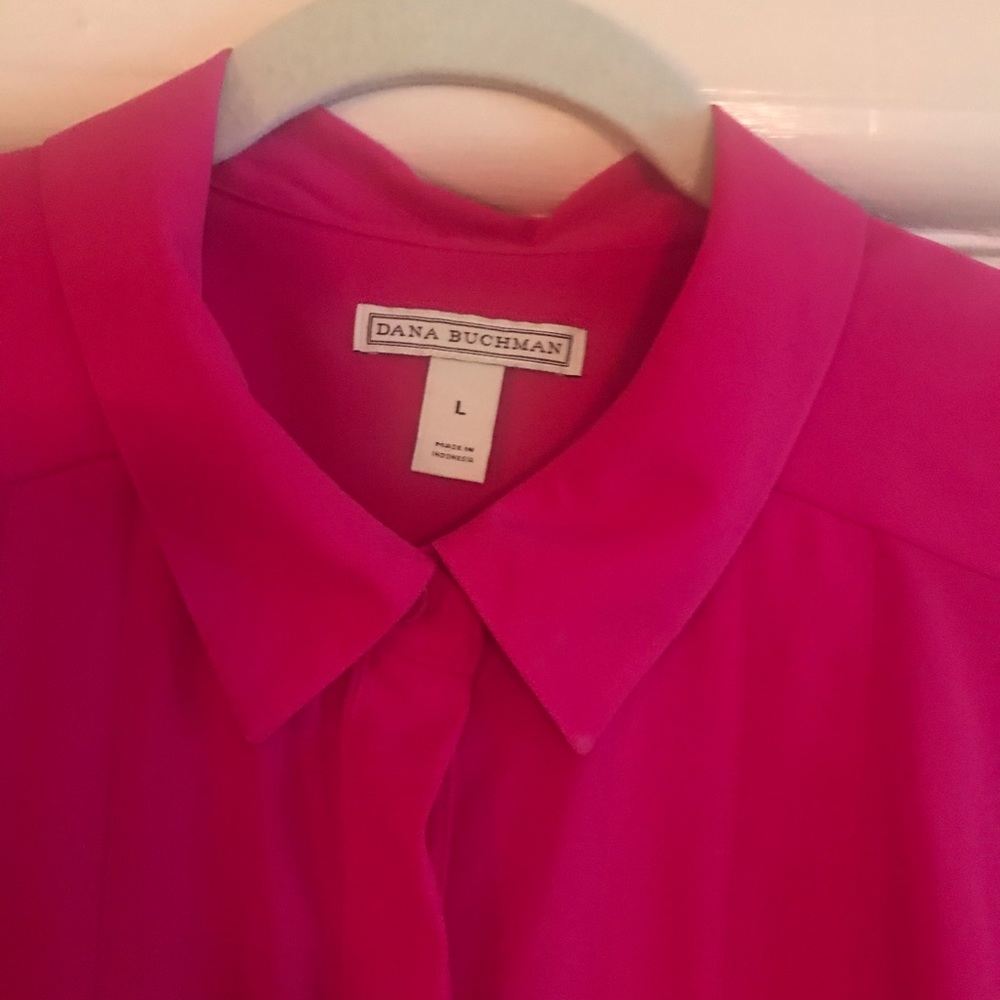 Woman’s Dana Buchman Blouse